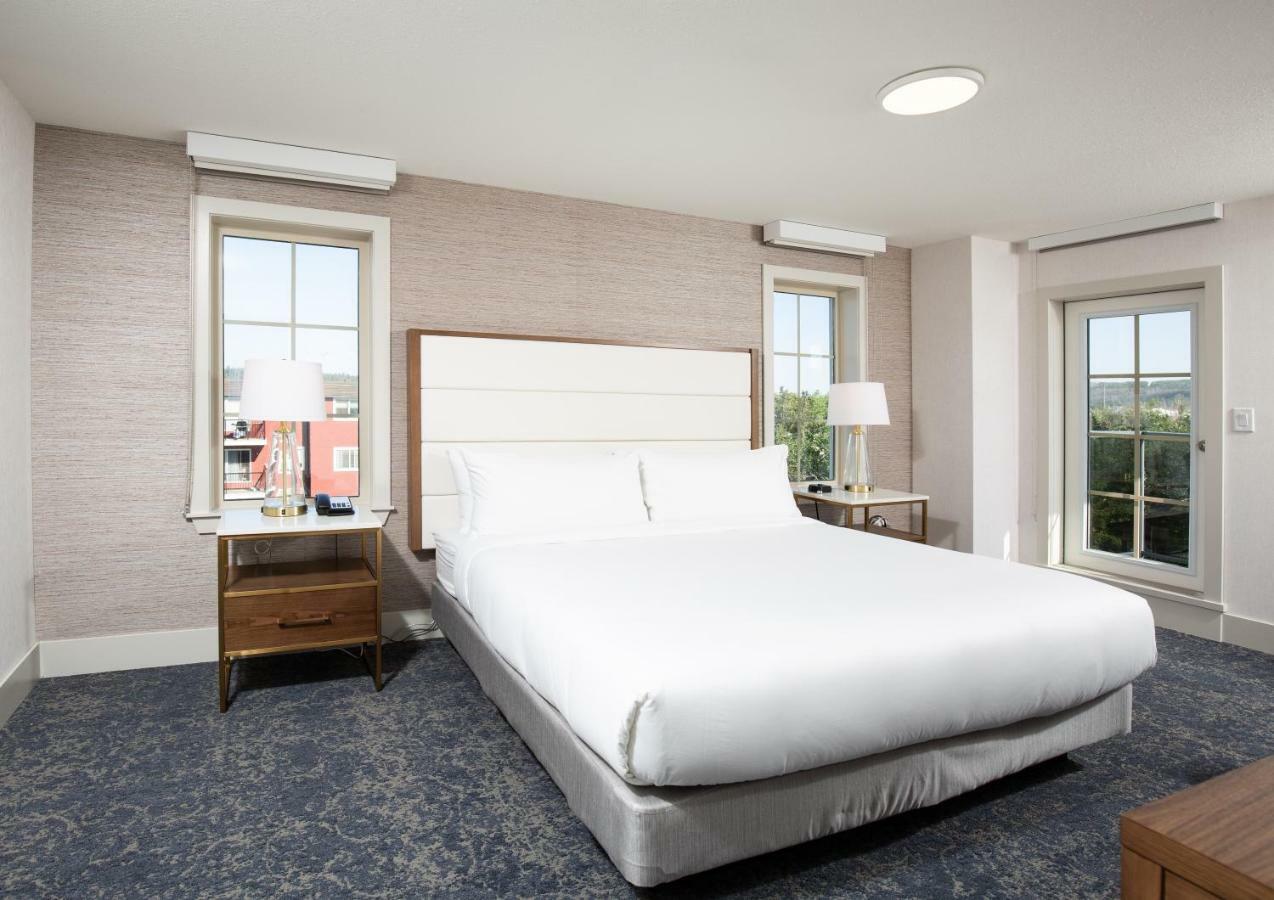 Pomeroy Hotel Fort Mcmurray Exterior photo